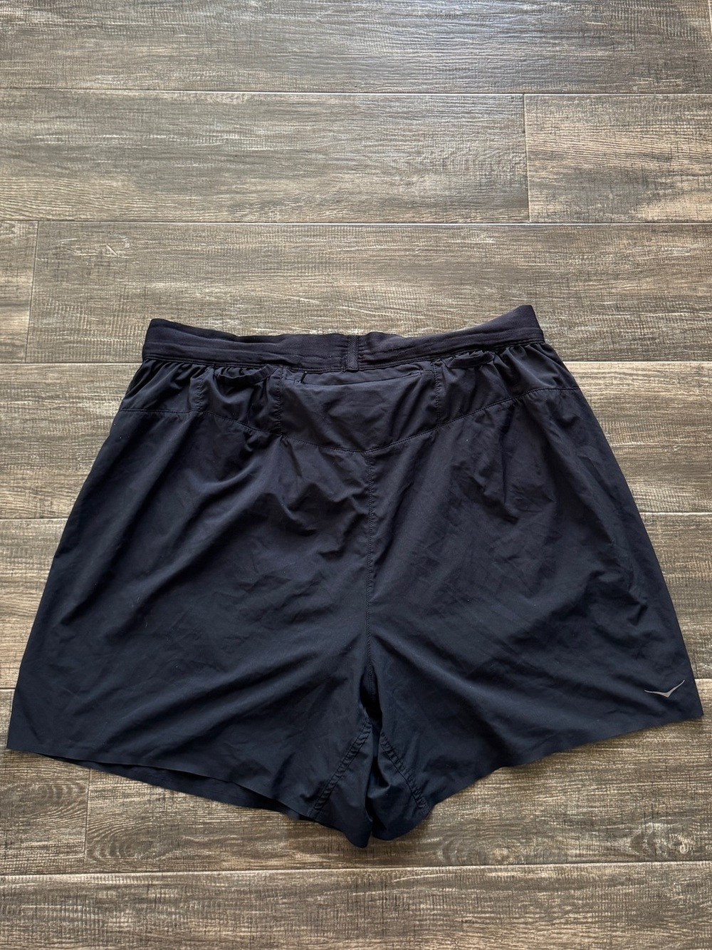 Hoka black shorts L - Picture 3 of 3